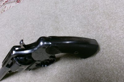 VERY FINE NEW SERVICE REVOLVER IN .45 COLT WITH 5 1/2” BARREL, #113XXX, MADE 1916 - Image 6 of 15