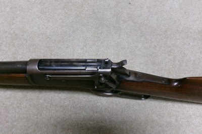 UNUSUAL 1886 SPECIAL ORDER EXTRA LIGHT .33 WCF WITH FULL MAGAZINE, SPECIAL SIGHTS - Image 6 of 21