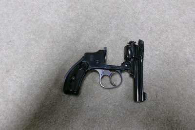 LIKE NEW, ONE OF THE LAST MADE, DEPRESSION ERA BLUE FINISH S&W .32 SAFETY HAMMERLESS - Image 5 of 6