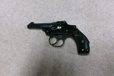 LIKE NEW, ONE OF THE LAST MADE, DEPRESSION ERA BLUE FINISH S&W .32 SAFETY HAMMERLESS - Image 1 of 6