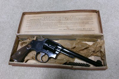 EARLY MODEL 1905 1st CHANGE M & P, WITH BOX, TARGETS ETC., #122XXX, ONLY MADE 1906-1909 - Image 16 of 17