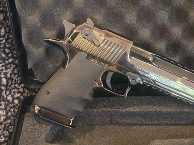 Magnum Research DESERT EAGLE .50AE BLACK NICKEL LIMITED PRODUCTION NEW RARE DE50ABKN 6