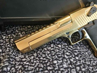 MAGNUM RESEARCH Desert Eagle 50 AE Zirconium Nitride GOLD DE50ZNBK NEW RARE - Image 3 of 9