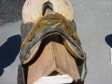 Civil War McClellen cavalry saddle complete with stirrups, carbine socket and link strap.This is a very solid and nice condition Civil War McClellen - 3 of 15