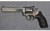 Smith & Wesson Model 686-6
.357 Mag. - 2 of 2