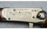 WinchesterJohn Wayne Commemorative32-40 Win. - 7 of 9