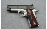 KimberPro Crimson Carry II.45 ACP. - 2 of 3