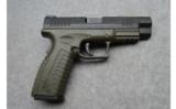 Springfield
XD_M 40
.40 S&W - 1 of 3