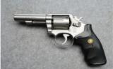 Smith & Wesson
64-2
.38 S&W SPCL - 2 of 3