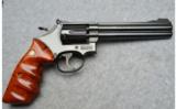 Smith & Wesson
17-6
.22 LR - 1 of 3