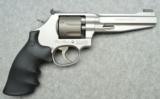 Smith & Wesson
Pro Series
9MM - 1 of 3