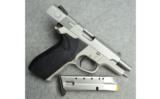 Smith & Wesson
4043
.40S&W - 3 of 3