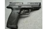 Smith & Wesson ~ M&P40 ~ .40 S&W - 1 of 3