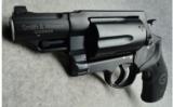 Smith & Wesson ~ Governor ~ .45 Colt / .45 Auto / .410 - 2 of 3