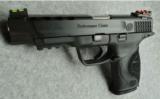 Smith & Wesson ~ M&P 40L ~ .40 S&W - 2 of 4