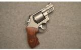 Smith and Wesson Performance Center ~ 627-5 ~ .357 Mag. - 1 of 2