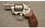 Smith and Wesson Performance Center ~ 627-5 ~ .357 Mag. - 2 of 2