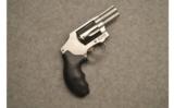 Smith & Wesson ~ 640-1 ~ Revolver - 1 of 2