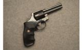 Smith & Wesson ~
581 - 1 of 2
