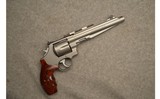 Smith & Wesson ~ 629-5 ~ .44 Magnum - 1 of 2