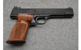 Smith & Wesson ~ Model 41~ .22 LR