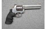 Smith & Wesson ~ 686-5 plus ~ .357 Mag