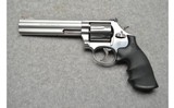 Smith & Wesson ~ 686-6 ~ .357 Magnum - 2 of 3