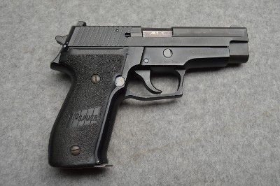 SIG Sauer ~ P226 ~ .40 S&W