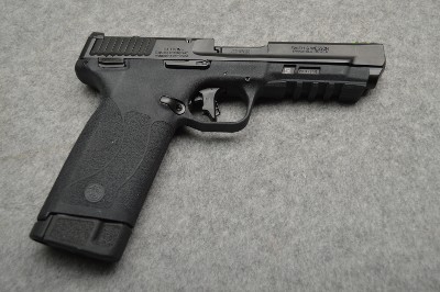 Smith & Wesson ~ M&P 22 Magnum ~ .22 Magnum