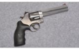 Smith & Wesson 686-6 ~
.357 Mag. - 1 of 2