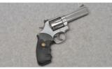 Smith & Wesson ~ 686-6 ~ .357 Mag. - 1 of 2
