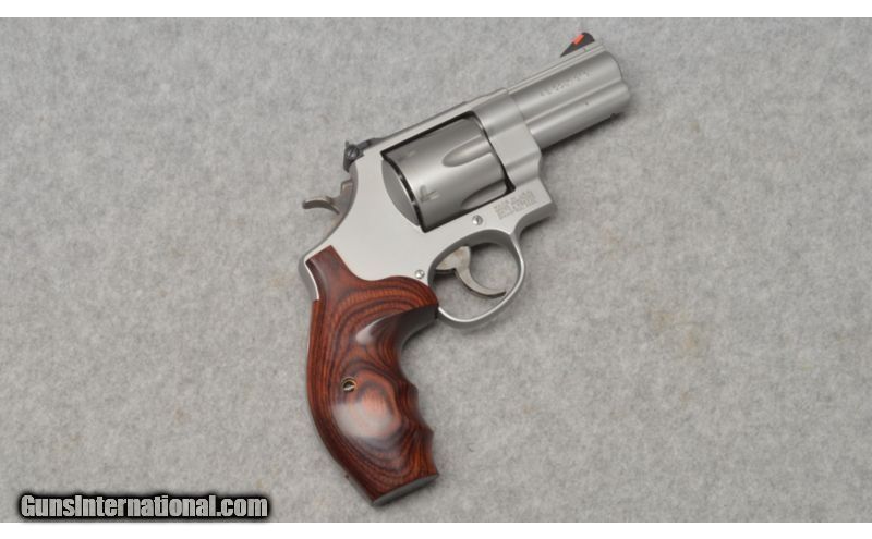 Smith & Wesson 625-7 Lew Horton ~ .45 Colt