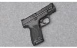 Smith & Wesson ~ M&P 40 2.0 Compact ~ .40 S&W - 1 of 2