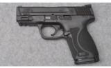 Smith & Wesson ~ M&P 40 Compact 2.0 ~ .40 S&W - 2 of 3