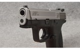 Smith & Wesson ~ Model M&P 40c ~ Semi Auto Pistol ~ .40 S&W - 6 of 7