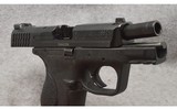 Smith & Wesson ~ Model M&P 40c ~ Semi Auto Pistol ~ .40 S&W - 4 of 7