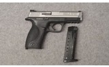 Smith & Wesson ~ Model M&P 40 ~ Semi Auto Pistol ~ 40 S&W - 7 of 7