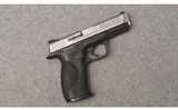 Smith & Wesson ~ Model M&P 40 ~ Semi Auto Pistol ~ 40 S&W - 1 of 7