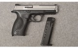 Smith & Wesson ~ Model M&P 40 ~ Semi Auto Pistol ~ .40 S&W - 7 of 7