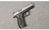 Smith & Wesson ~ Model M&P 40 ~ Semi Auto Pistol ~ .40 S&W - 1 of 7