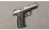 Smith & Wesson ~ Model M&P 40 ~ Semi Auto Pistol ~ .40 S&W - 1 of 7
