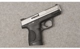Smith & Wesson ~ Model M&P 40c ~ Semi Auto Pistol ~ .40 S&W - 1 of 7