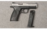 Smith & Wesson ~ Model M&P 40 ~ Semi Auto Pistol ~ .40 S&W - 7 of 7