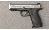 Smith & Wesson ~ Model M&P 40 ~ Semi Auto Pistol ~ .40 S&W - 2 of 7
