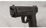 Smith & Wesson ~ Model M&P 40 ~ Semi Auto Pistol ~ .40 S&W - 6 of 7