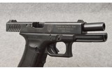 Glock ~ Model 22 ~ Semi Auto Pistol ~ .40 S&W - 4 of 7