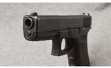 Glock ~ Model 22 ~ Semi Auto Pistol ~ .40 S&W - 6 of 7