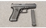 Glock ~ Model 22 ~ Semi Auto Pistol ~ .40 S&W - 7 of 7