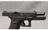 Glock ~ Model 22 ~ Semi Auto Pistol ~ .40 S&W - 4 of 7