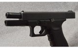 Glock ~ Model 22 ~ Semi Auto Pistol ~ .40 S&W - 3 of 7